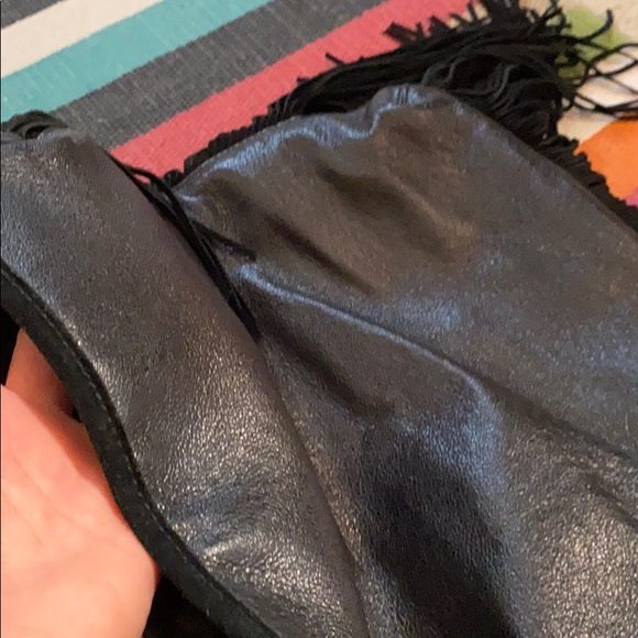 TORY BURCH fringe purse. - Picture 12 of 16